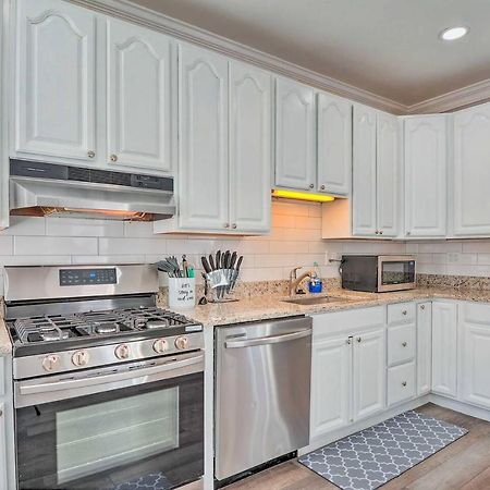 Baltimore Abode, Walk To Cross Street Market! Bagian luar foto